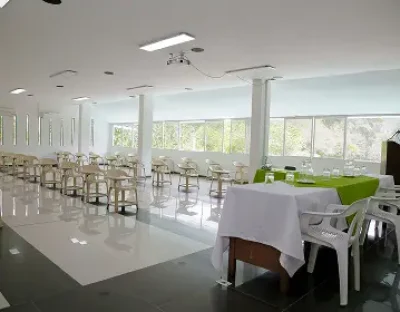 Salón hotel los puentes
